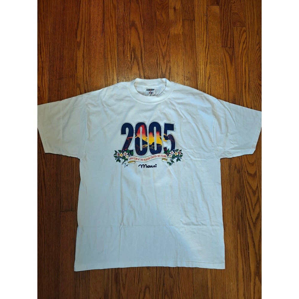 Vintage Y2K Hawaii Maui T Shirt Volcano Lava Flow size XL